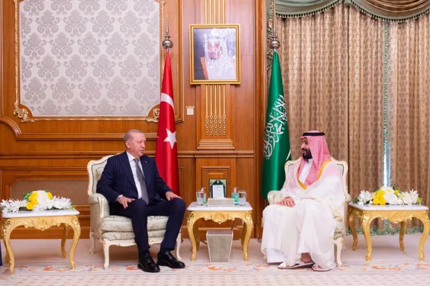 محمد بن سلمان يستقبل إردوغان في مكة المكرمة