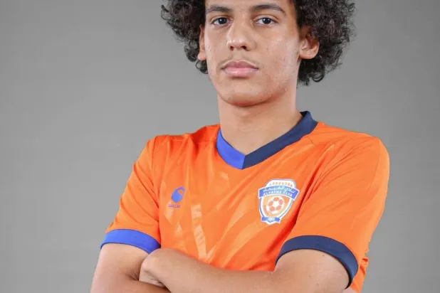 «نيوم» يعزز صفوفه بالتعاقد مع الظهير الأيسر خالد الرماح