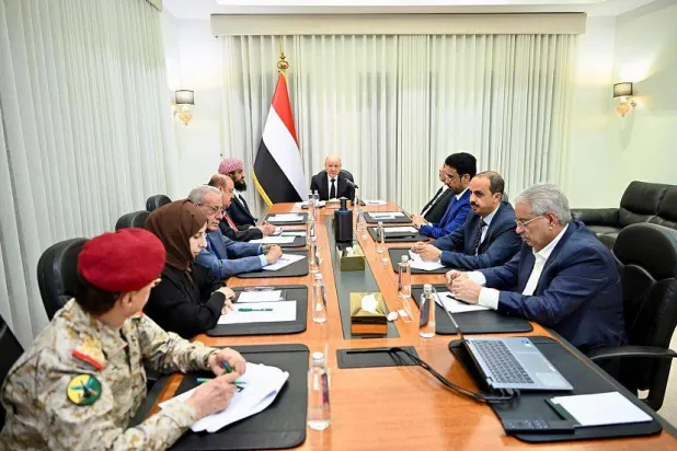 اليمن يردّ عسكرياً ويتحرّك سياسياً ودبلوماسياً لردع الحوثيين