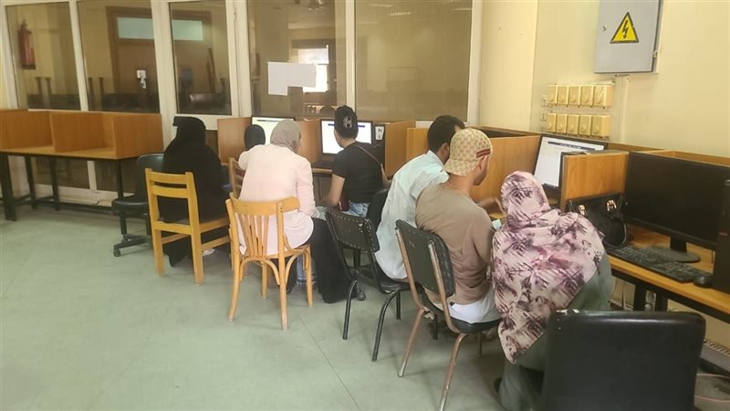 جامعة العاصمة تستقبل طلاب الثانوية العامة لتسجيل رغبات المرحلة الثانية