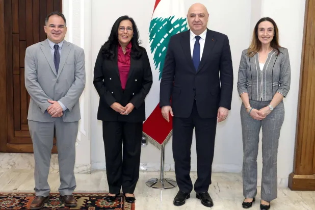 الرئيس اللبناني يطلب دعم أكثر من 600 ألف عائد إلى مناطقهم