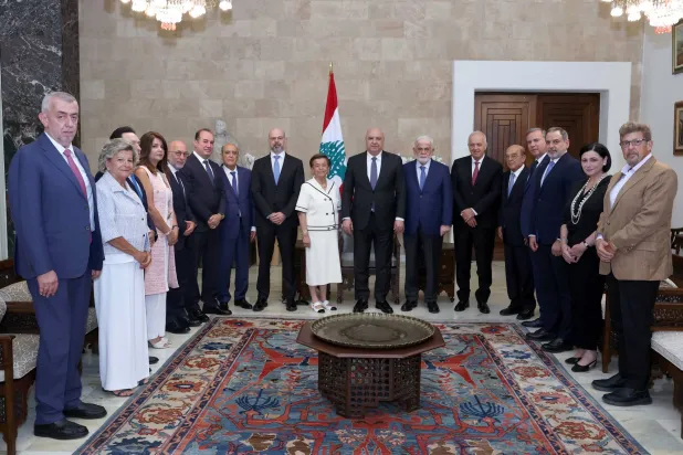 الرئيس اللبناني: سنعيد بناء الدولة مهما كان الثمن