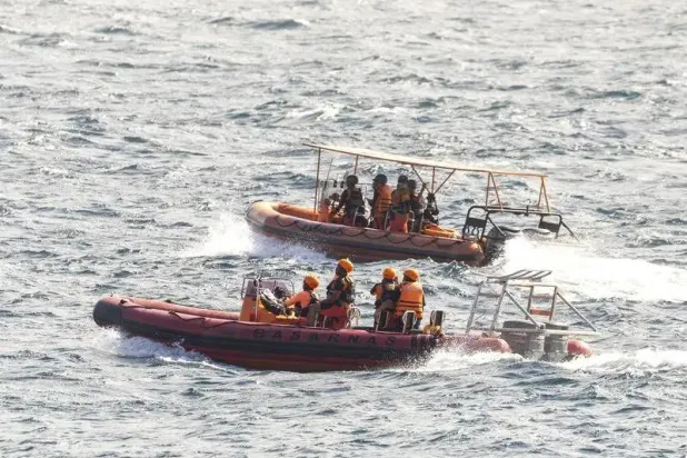 مقتل 15 شخصاً على الأقل وفقدان 27 آخرين جراء انقلاب عبارة في زيمبابوي