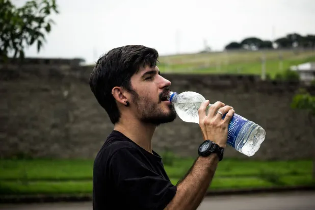 ماذا يحدث لسكر الدم عند شرب كمية كافية من الماء؟