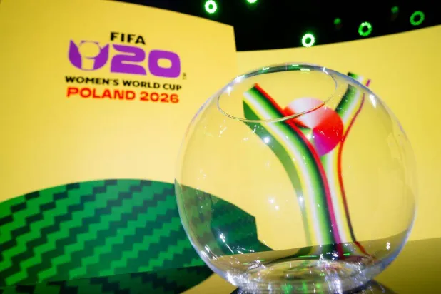 كندا تقرر المشاركة في كأس العالم للشابات وسط اضطرابات «فيفا»