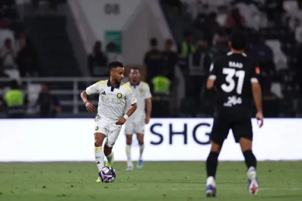 الرقابة المالية ترفض تسجيل غريب والنجار مع النصر… وتعثر انتقال العقيدي ومران إلى الفتح