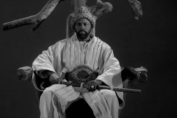 داني كوياتيه: «رقصة العقارب» تعيد قراءة «ماكبث» من قلب أفريقيا