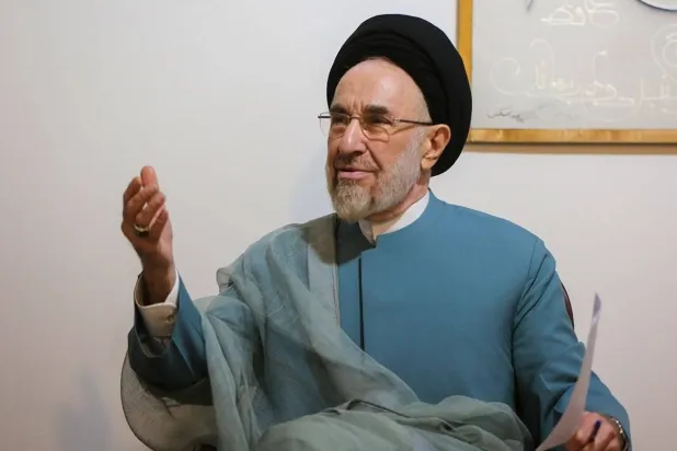 محمد خاتمي يدافع عن التفاوض ويحذر من عودة الحرب