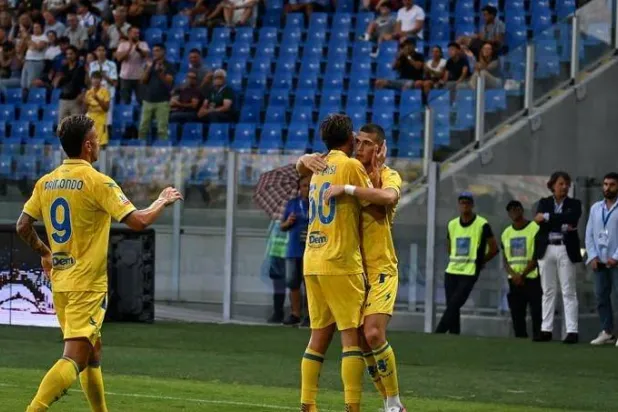 جنوا وفروزينوني يتقدمان في كأس إيطاليا