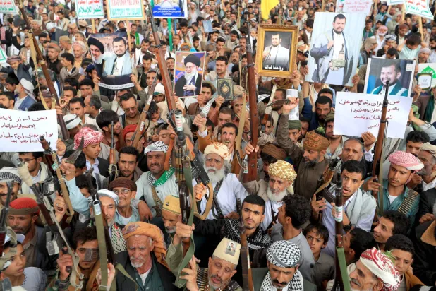 إنفاق حوثي مكثف على التجنيد والتعبئة والفعاليات الطائفية