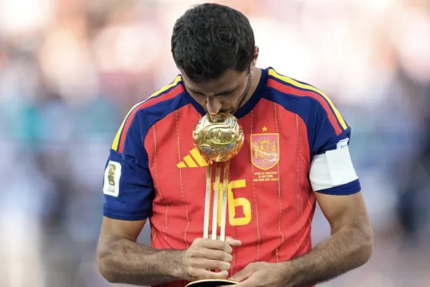 كيف خسر ريال مدريد رودري رغم حلمه بالقميص الأبيض؟
