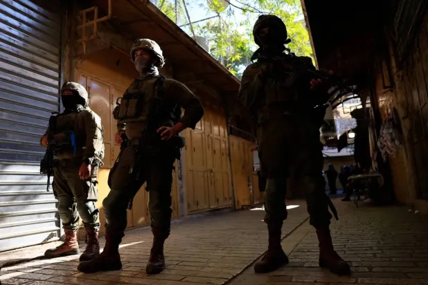 إصابة فلسطيني برصاص إسرائيلي قرب جدار الفصل شمال القدس