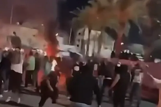 الاحتجاجات تتواصل بالعاصمة الليبية بعد أزمة الكهرباء… و«الوحدة» تعد بحل