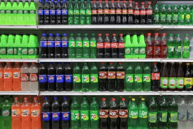 دراسة تحذر: المشروبات المحلاة بالسكر قد تزيد خطر سرطان المعدة 3 أضعاف