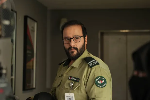 بعد 16 عاماً… غواية السينما تُعيد عبد المجيد الكناني إلى التمثيل
