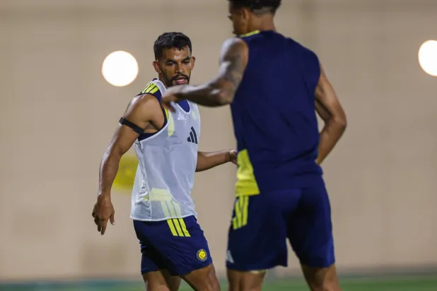 مصادر لـ«الشرق الأوسط»: سعد الناصر مصاب في أربطة الكاحل