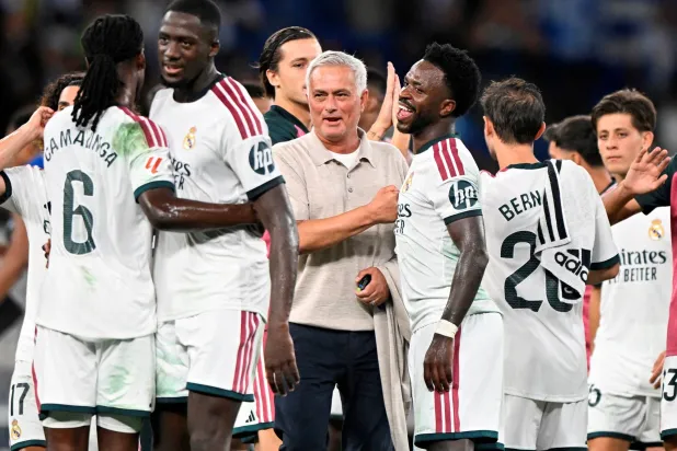مورينيو: كارلوس إسبى نوعية يحتاجها ريال مدريد