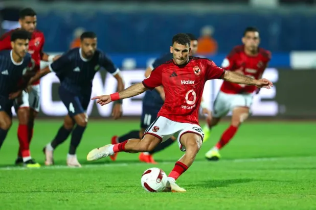 «الدوري المصري»: هدف قاتل يقود الأهلي لانتفاضة مثيرة