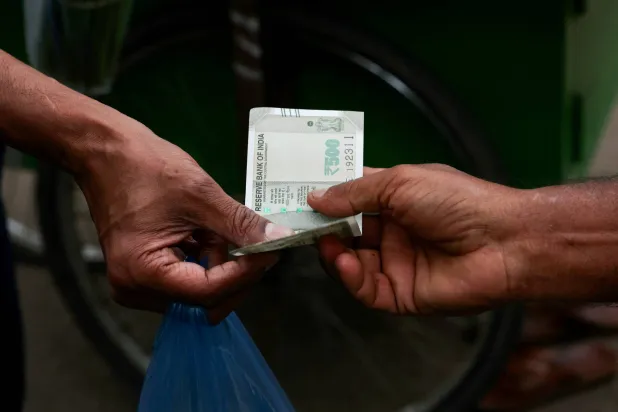 عائد السندات الهندية قرب 6.85 % مع ترقب تحركات النفط والعقوبات على إيران