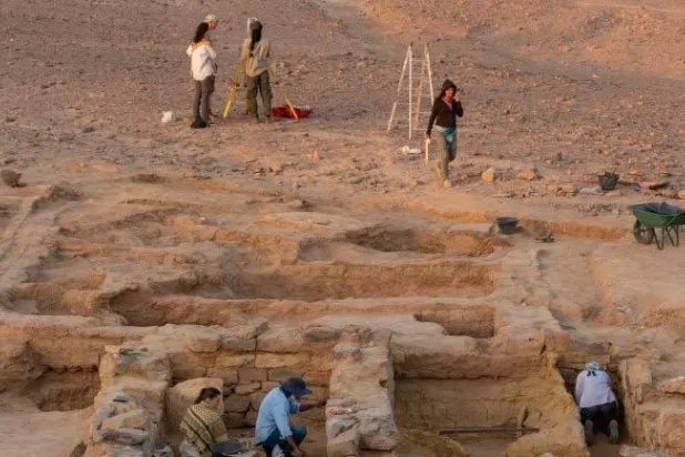 واحة «قُريّة»… نقطة وصل تاريخية وعاصمة صناعة الفخار في الجزيرة العربية