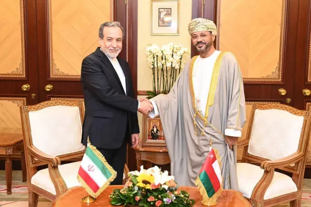 وزير خارجية عُمان إلى إيران للمساعدة في تحريك عجلة المفاوضات