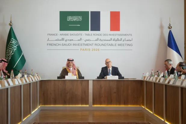 بالتزامن مع زيارة ولي العهد لفرنسا… توقيع اتفاقيات استراتيجية بمليارات الدولارات