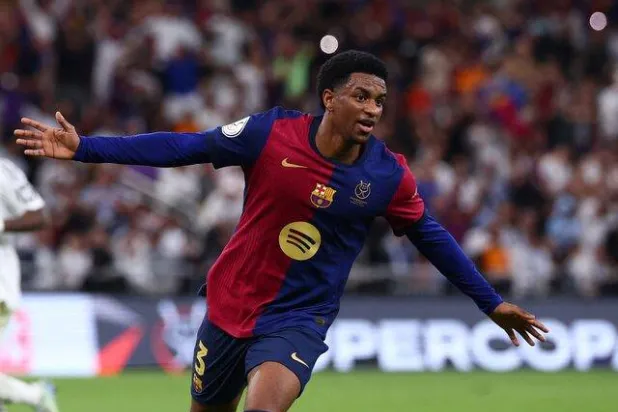 مان يونايتد يفضل ضم بالدي ظهير أيسر برشلونة على سبيل الإعارة