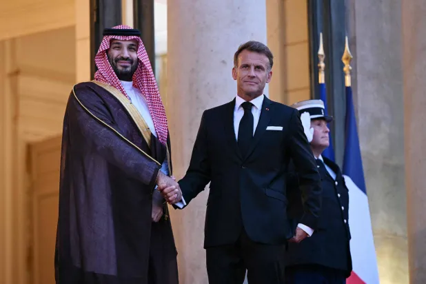 القمة السعودية – الفرنسية إلى تعزيز التعاون الدفاعي وترسيخ التنسيق السياسي