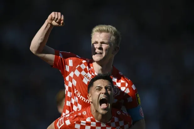 بوركاردت يغيب… وشايبي يحضر في تحضيرات فرانكفورت لبداية «البوندسليغا»