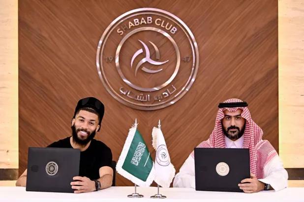 العبود «شبابياً» لعامين بعد 7 مواسم بقميص «الاتحاد»
