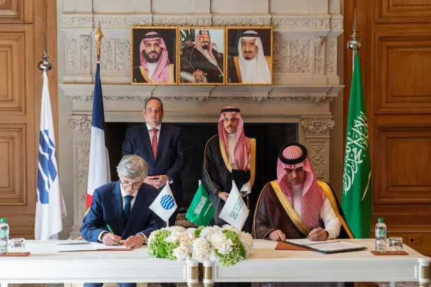 فرنسا أول دولة مشارِكة في «إكسبو 2030 الرياض»