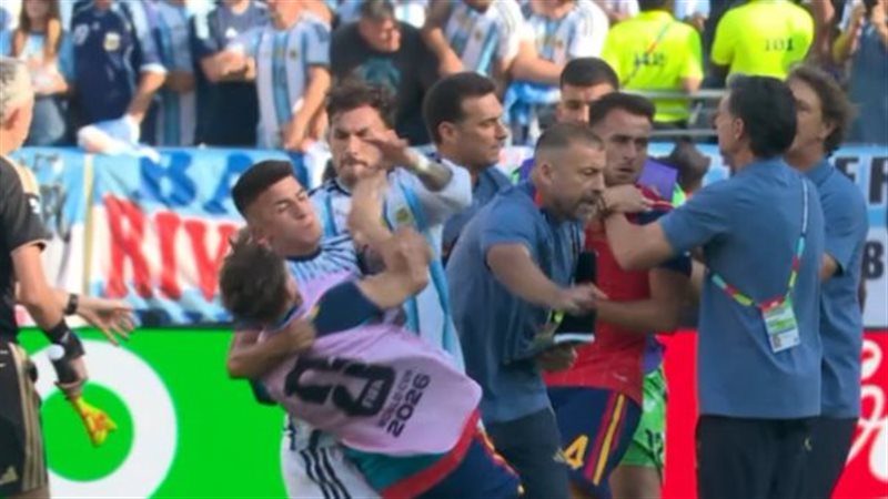 فيفا يعلن عقوبات قاسية على الأرجنتين بعد أحداث نهائي كأس العالم 2026