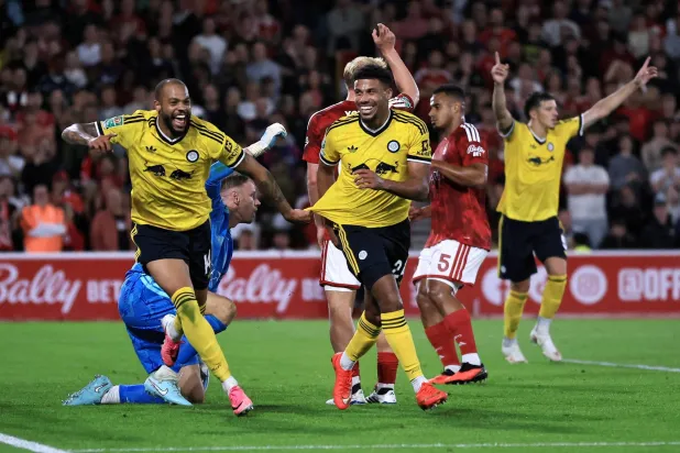 «كأس كاراباو»: ليدز يجدد فوزه على فورست ويتأهل