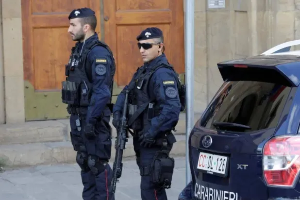 توقيف فرنسي في إيطاليا بعد العثور في شاحنته على 3 صواريخ