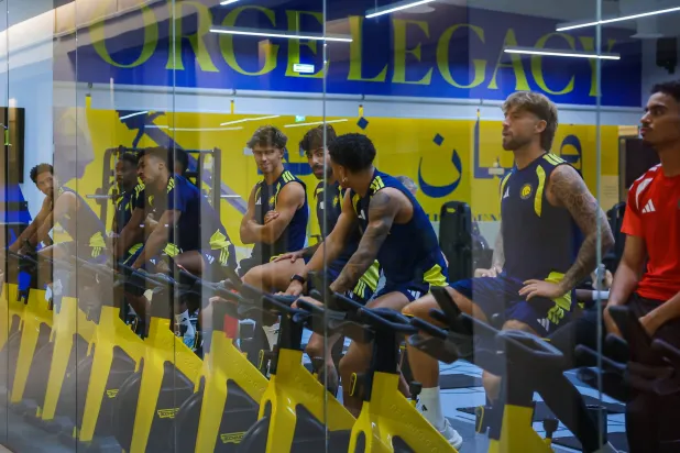 النصر يتجه لإعارة الحسن من أجل تسجيل غريب والنجار
