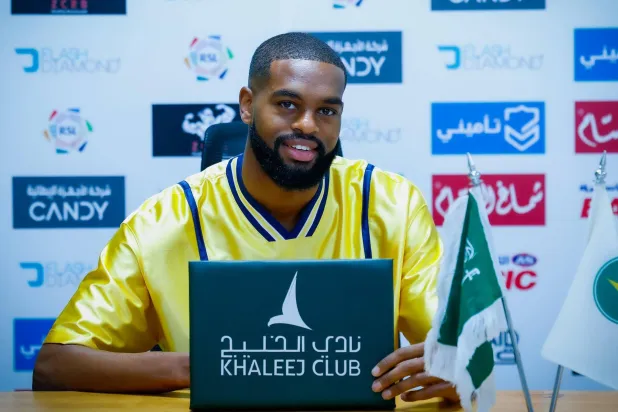 الخليج يجدد إعارة خيبري «نيوم»