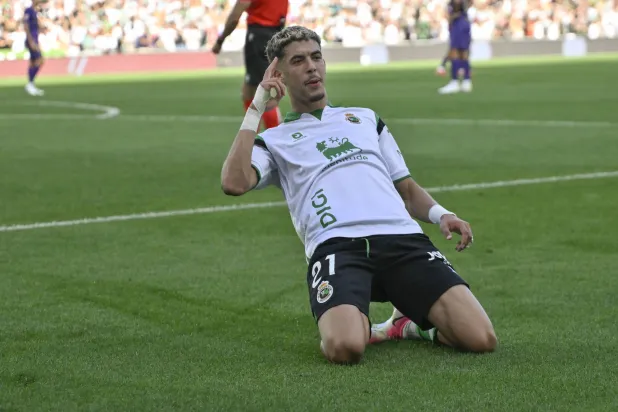 «الدوري الإسباني»: الزبيري يقود «راسينغ سانتاندير» للفوز على «إلتشي» بهاتريك مثير