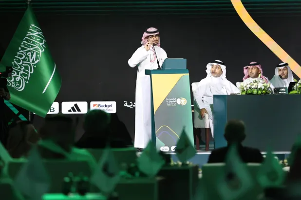 بدر الرزيزاء يبدأ مهامه الاثنين… استمرار مؤقت للجان الاتحاد السعودي وإعادة تشكيلها قريباً