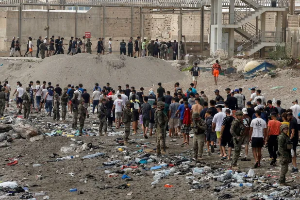 إيطاليا تُمدد تعليق اتفاقية شنغن مع إسبانيا 15 يوماً إضافية