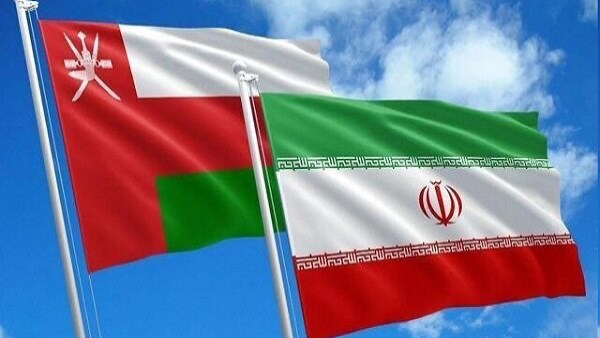 إيران وعُمان تتفقان على الخصائص الجغرافية لمسارات الملاحة في مضيق هرمز
