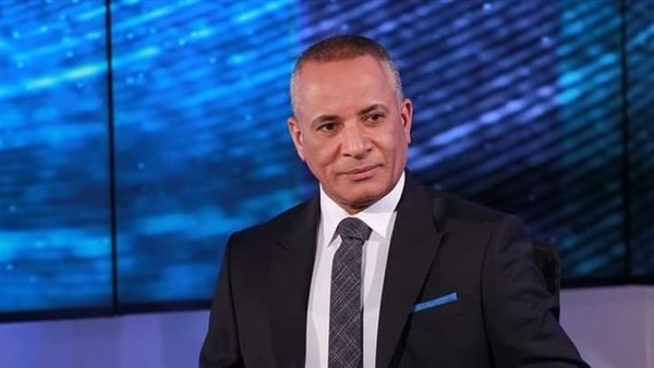 أحمد موسى منفعلا: مفيش عفا الله عما سلف والمتسبب في أزمة تسجيل الخطوط يتحاسب