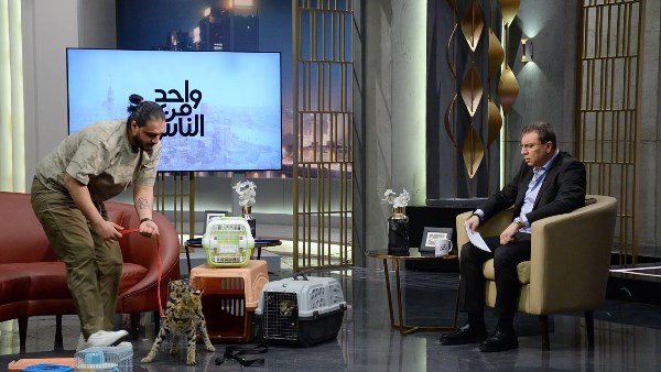 سنجاب وصقر وكلب .. تربية الحيوانات عشق يتملك ميدو الصياد | تفاصيل