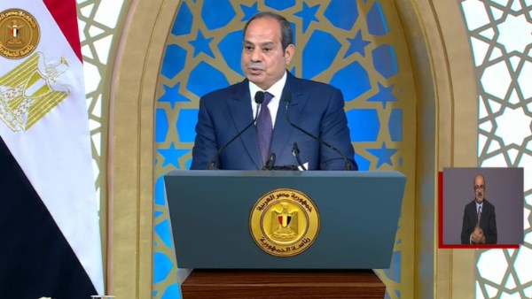 الرئيس السيسي للمواطنين: لسه متعلمناش من النصب باسم الاستثمار العقاري اللي بيحصل طوال 40 سنة