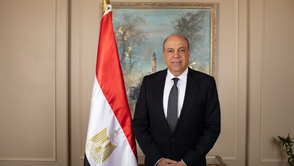 وزير الطيران: لا نريد زيادة رسوم الخدمات بما يضعف تنافسية السياحة المصرية