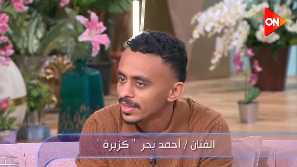 كزبرة يكشف سر نجاحه أمام الكاميرا.. مواقف كوميدية من كواليس «محمود التاني»