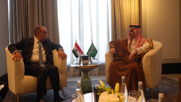 وزير الخارجية يلتقي نظيره السعودي على هامش الاجتماع الوزاري حول القدس في عمّان
