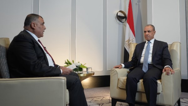 وزير الخارجية يجري لقاء إعلاميا مع رئيس تحرير جريدة الرأي الأردنية