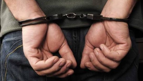 الداخلية الكويتية تضبط مصريا متهما بقتل مقيمين خلال محاولته الهروب من البلاد