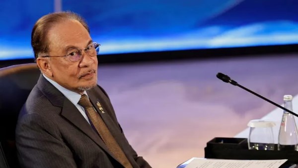 رئيس وزراء ماليزيا يخضع لفحوصات طبية ويغيب عن مهامه يومين