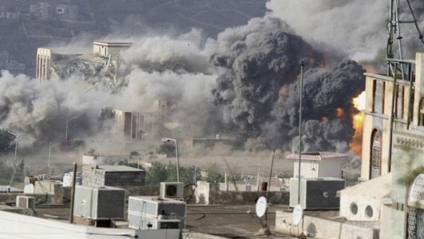 انفجارات تضرب مأرب .. السلطات تتهم الحوثيين باستهداف المدينة بـ4 صواريخ و4 مسيرات